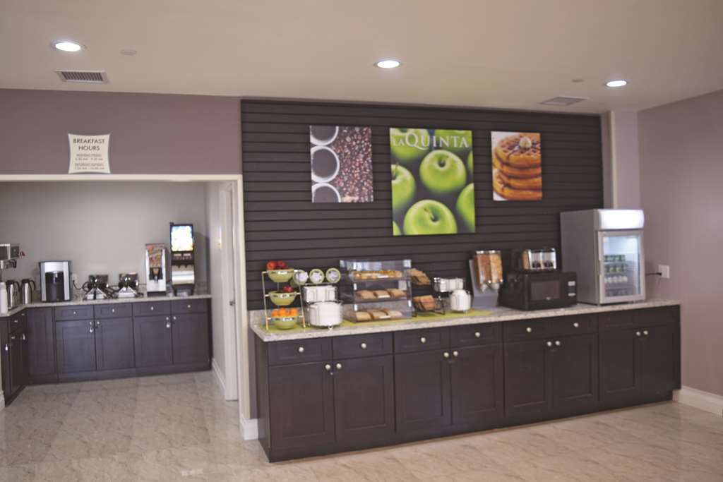 La Quinta Inn & Suites Far Rockaway - Beach Hotel New York Kemudahan gambar