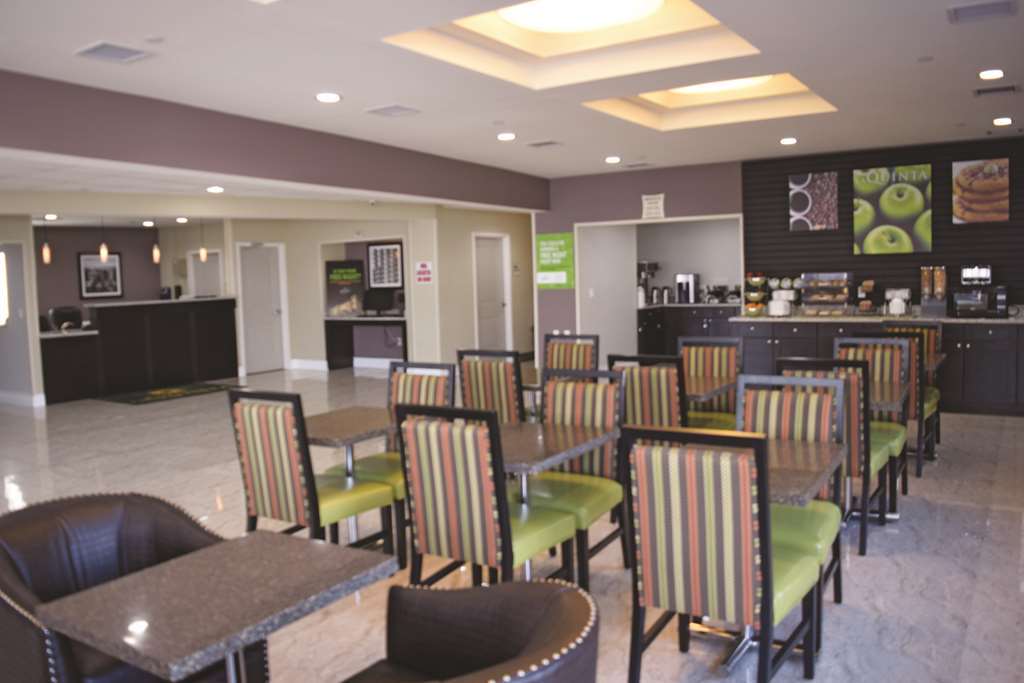 La Quinta Inn & Suites Far Rockaway - Beach Hotel New York Kemudahan gambar