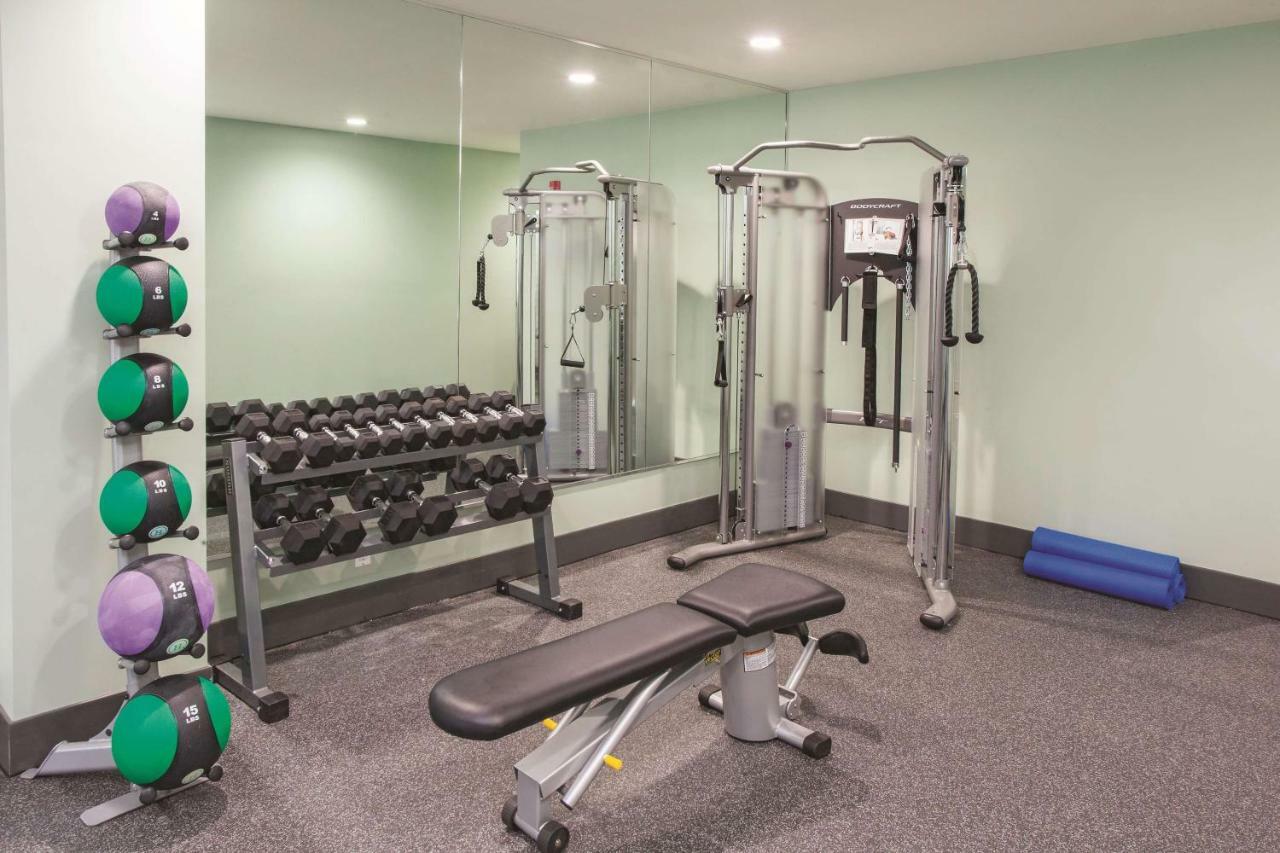 La Quinta Inn & Suites Far Rockaway - Beach Hotel New York Luaran gambar