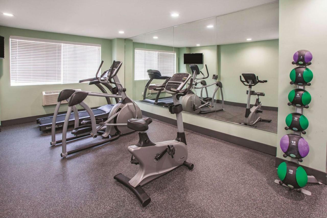La Quinta Inn & Suites Far Rockaway - Beach Hotel New York Luaran gambar